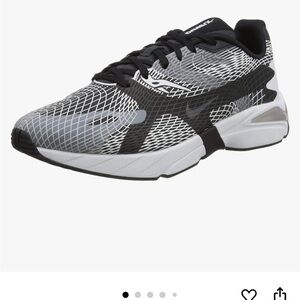 Nike women’s 7 Saucony Black and White Running Shoes 👟